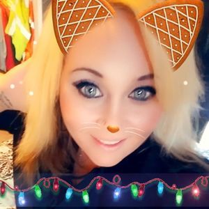 Meet your Posher, Desiree